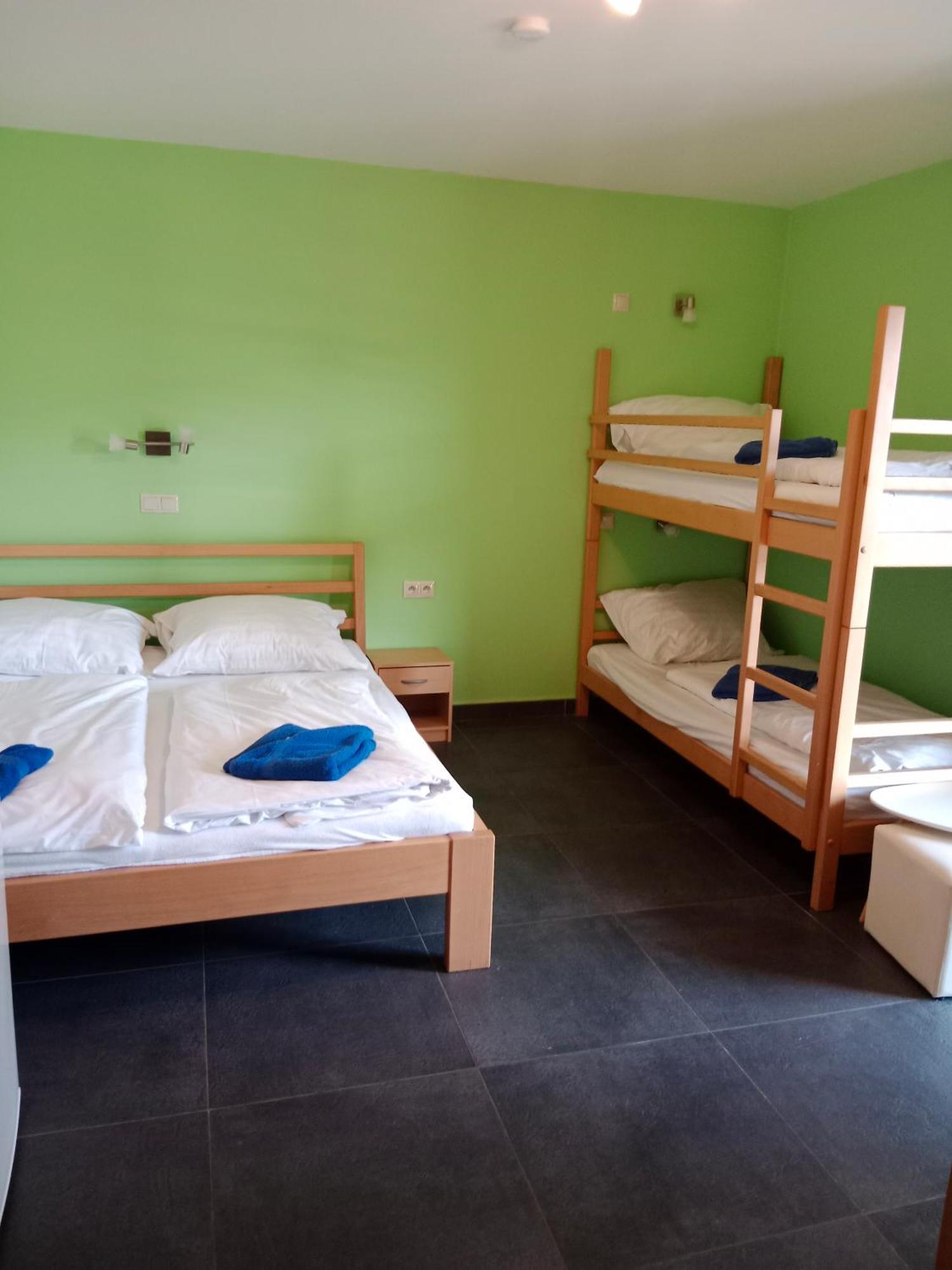 Penzion Topas Pec pod Snezkou Bagian luar foto