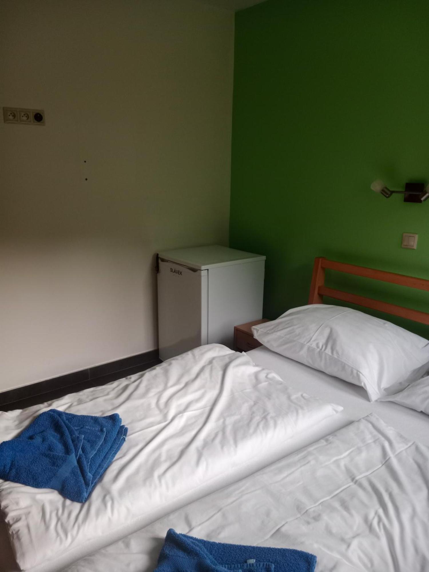 Penzion Topas Pec pod Snezkou Bagian luar foto