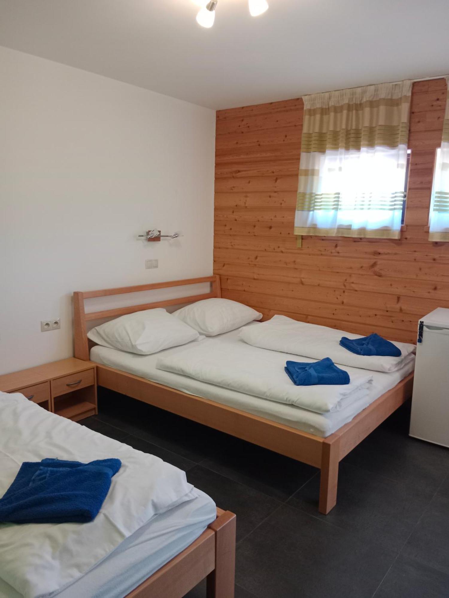 Penzion Topas Pec pod Snezkou Bagian luar foto