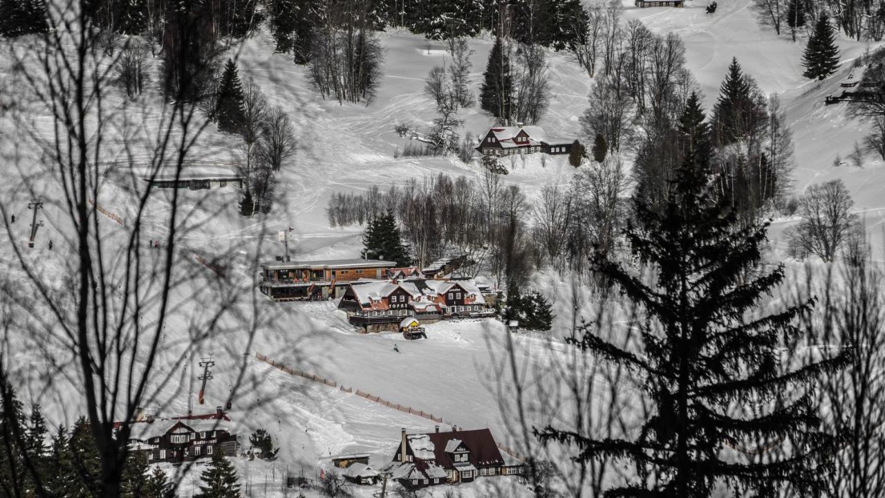 Penzion Topas Pec pod Snezkou Bagian luar foto