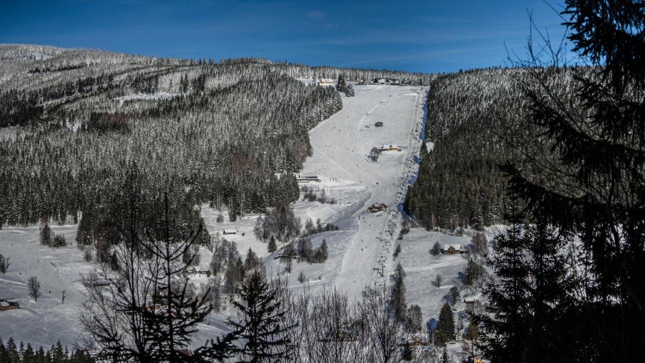 Penzion Topas Pec pod Snezkou Bagian luar foto